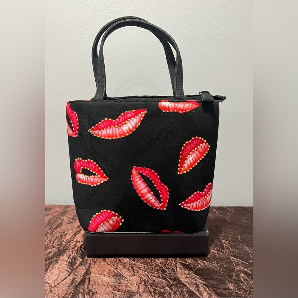 Vintage 80's Red Lips Handbag - Picture 2 of 3